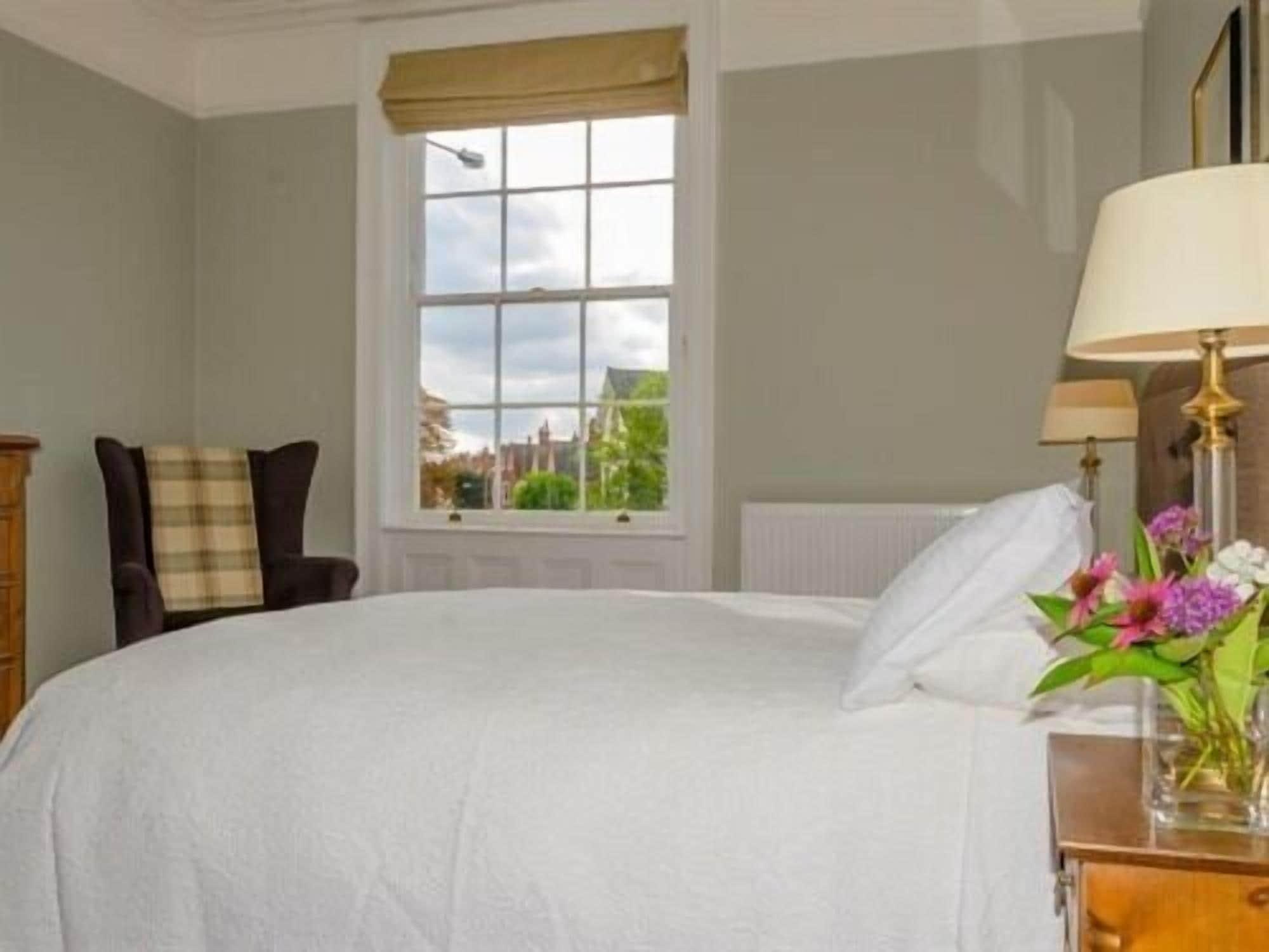 The Lions Bed & Breakfast Newark upon Trent Екстериор снимка